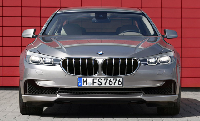 BMW M770i front